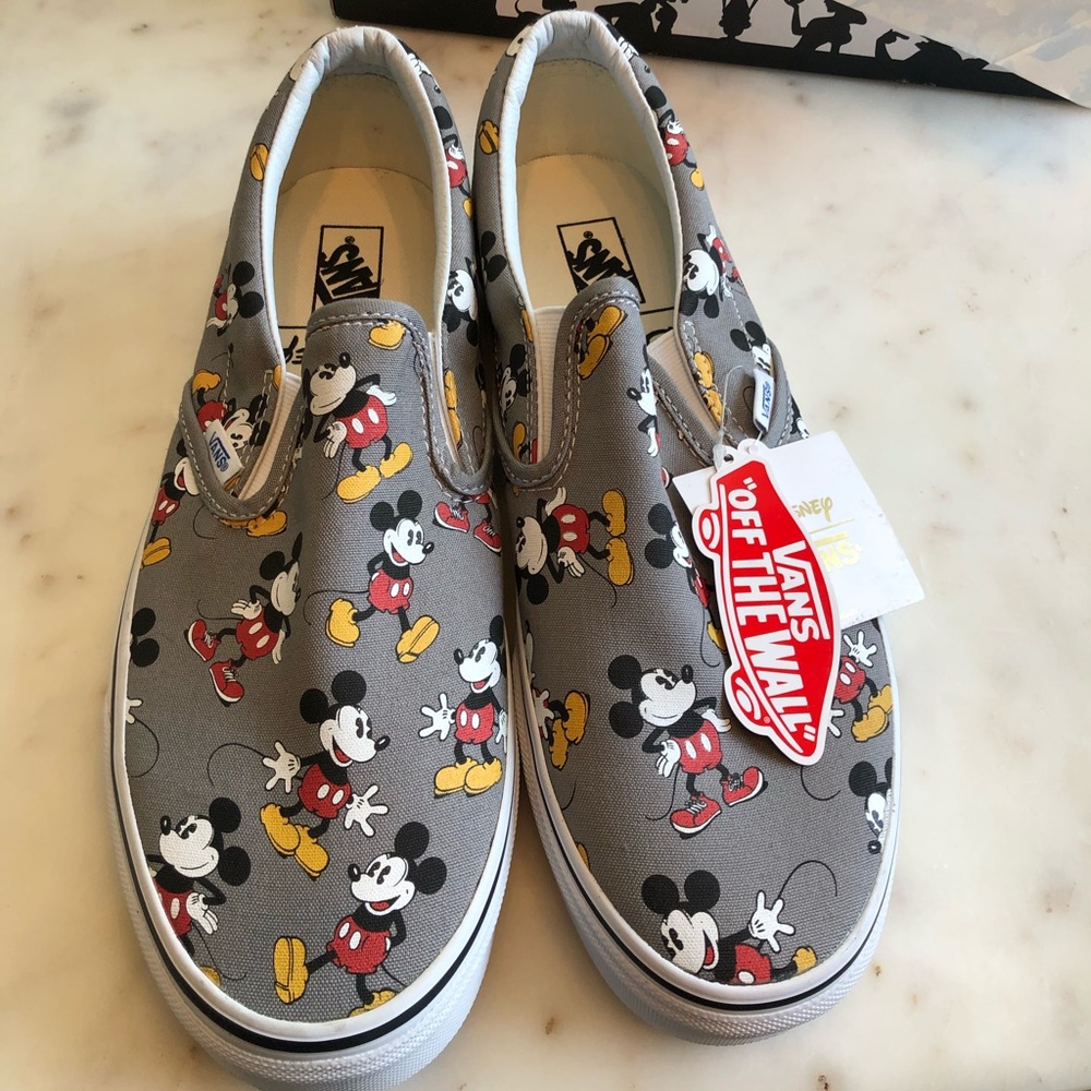 *NEW* Limited Ed. Disney Mickey Mouse Vans